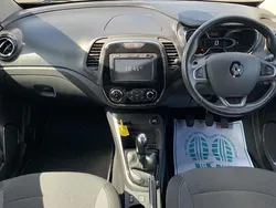 Grey Used 2016 Renault Captur Dynamique SUV | £7,927 (Fair price)
