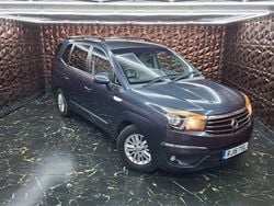 Grey Used 2016 Ssangyong (KGM) Rodius MPV | £7,999