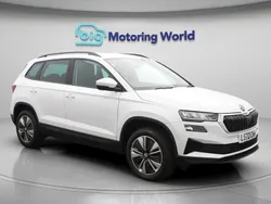 White Used 2022 Skoda Karoq SE Drive SUV | £19,200 (Fair price)