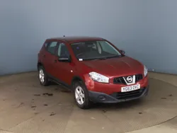 Red Used 2013 Nissan Qashqai Visia SUV | £2,790 (Good price)