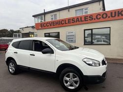 White Used 2013 Nissan Qashqai Visia+ SUV | £2,795