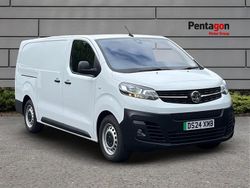 White Used 2024 Vauxhall Vivaro Van | £18,495 (Good price)
