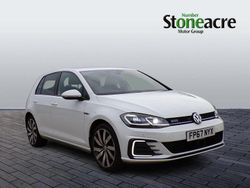 White Used 2017 VW Golf VII Advance Hatchback | £13,995 (Fair price)