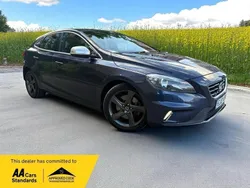 Blue Used 2013 Volvo V40 R-Design Estate | £4,995 (Super price)