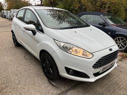 White Used 2013 Ford Fiesta Zetec Hatchback | £3,895 (Fair price)
