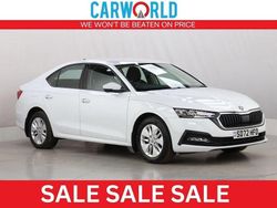White Used 2023 Skoda Octavia SE Hatchback | £14,015 (Good price)