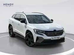 White Used 2023 Renault Austral Techno Esprit Alpine SUV | £25,999 (Fair price)