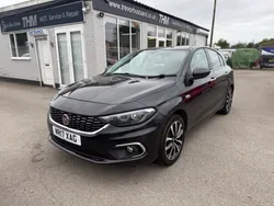 Black Used 2017 Fiat Tipo Lounge Hatchback | £5,695 (Fair price)