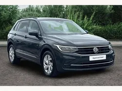 Black Used 2021 VW Tiguan Life SUV | £20,595 (Good price)