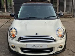 White Used 2011 Mini Cooper Hatch Hatchback | £2,400 (Fair price)