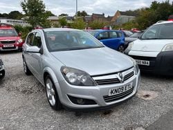 Silver Used 2009 Vauxhall Astra SRi Hatchback | £995 (Good price)