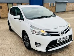 White Used 2014 Toyota Verso MPV | £5,940 (Fair price)