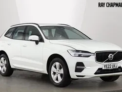 White Used 2022 Volvo XC60 Momentum SUV | £27,500 (Fair price)