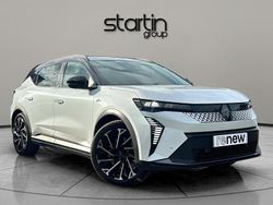 Glacier white with black roof Used 2024 Renault Scénic Esprit Alpine MPV | £28,450 (Fair price)