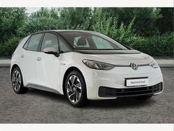 Glacier white with black roof Used 2021 VW ID.3 Pro Performance Hatchback | £14,690 (Fair price)