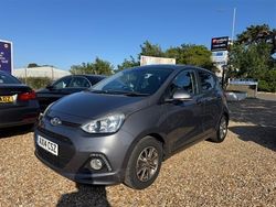Grey with contrasting interior trim Used 2014 Hyundai i10 Premium Hatchback | £5,990 (Fair price)