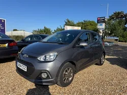 Grey with contrasting interior trim Used 2014 Hyundai i10 Premium Hatchback | £5,990 (Fair price)