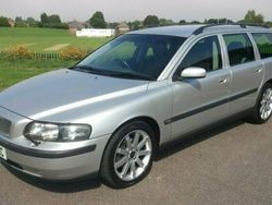 Used 2004 Volvo V70 Estate | £3,999 (Expensive)
