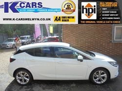 White Used 2017 Vauxhall Astra SRi Hatchback | £7,750 (Fair price)