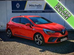 Valencia orange Used 2022 Renault Clio V RS Line Hatchback | £15,995 (Fair price)