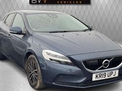 Blue Used 2019 Volvo V40 Momentum Hatchback | £8,995 (Fair price)