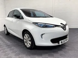 White Used 2015 Renault Zoe Dynamique Hatchback | £5,995 (A bit pricey)