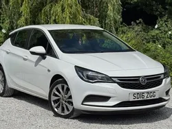 White Used 2016 Vauxhall Astra Hatchback | £4,995 (Good price)