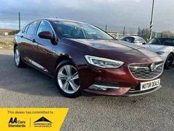 Red Used 2018 Vauxhall Insignia Elite Hatchback | £6,495 (Fair price)