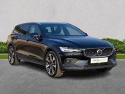 Black Used 2023 Volvo V60 CC Plus Estate | £33,480 (Fair price)