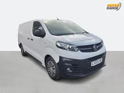 White Used 2022 Vauxhall Vivaro Van | £11,195 (Good price)