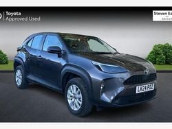 Used 2025 Toyota Yaris Hybrid Estate | £24,048 (Fair price)