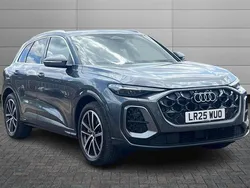 Daytona grey Used 2025 Audi Q5 Advanced SUV | £57,995