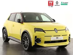 New 2025 Renault R5 Iconic Hatchback | £26,994 (Fair price)