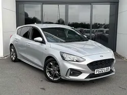 Moondust silver (premium paint) Used 2022 Ford Focus ST-Line Hatchback | £11,995 (Super price)