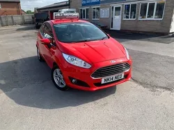 Red Used 2014 Ford Fiesta Zetec Hatchback | £4,495 (Good price)
