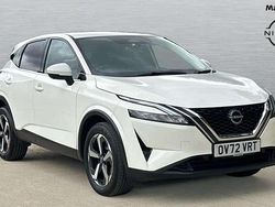 White Used 2022 Nissan Qashqai N-Connecta SUV | £18,645 (Fair price)