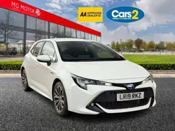 White Used 2019 Toyota Corolla Design Hatchback | £15,690 (Fair price)