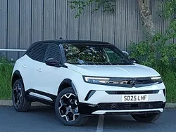 Brilliant paint arctic white New 2025 Vauxhall Mokka SUV | £24,998 (Fair price)