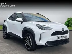White Used 2025 Toyota Yaris Cross Design SUV | £24,027 (Fair price)