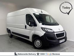 White Used 2023 Peugeot Boxer Premium Van | £17,950 (Fair price)