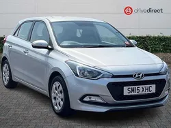Silver Used 2015 Hyundai i20 Hatchback | £6,641 (Fair price)