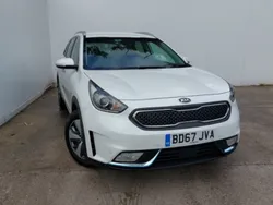 White Used 2017 Kia Niro 3 SUV | £14,498 (Fair price)