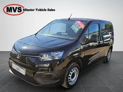 Black Used 2022 Toyota Proace Active Van | £11,495 (Fair price)