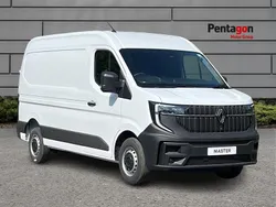 Mineral white New 2025 Renault Master Van | £23,490 (Good price)