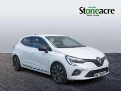 White Used 2022 Renault Clio V Techno Hatchback | £13,000 (Fair price)