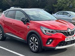 Red/black Used 2020 Renault Captur Version S SUV | £10,968 (Fair price)