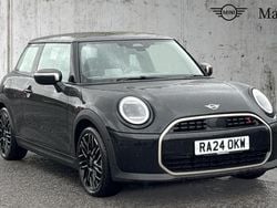 Black Used 2024 Mini Cooper S Hatch Hatchback | £25,684 (Fair price)