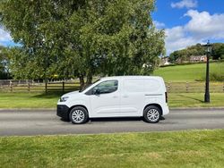 White Used 2023 Fiat Doblò MPV | £13,450 (Good price)