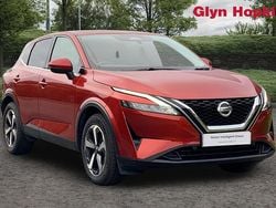 Red Used 2022 Nissan Qashqai N-Connecta SUV | £19,229 (Fair price)