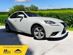White Used 2014 Lexus IS300h Sedan | £7,495 (Good price)